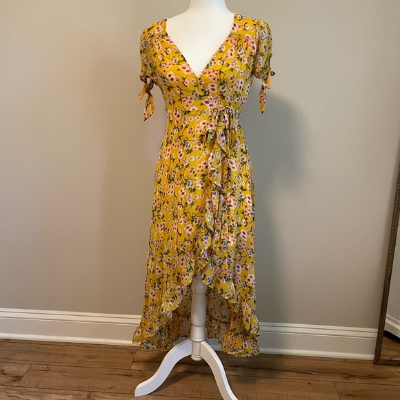Yellow Floral High-Low Summer Flowy Wrap Dress - Picture 1 of 6